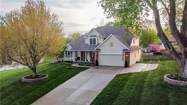 2108 Green Meadow Ct, St Joseph, MO 64506