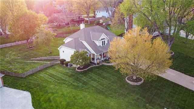 2108 Green Meadow Ct, St Joseph, MO 64506