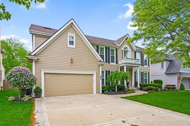 13007 Eby Ln, Overland Park, KS 66213