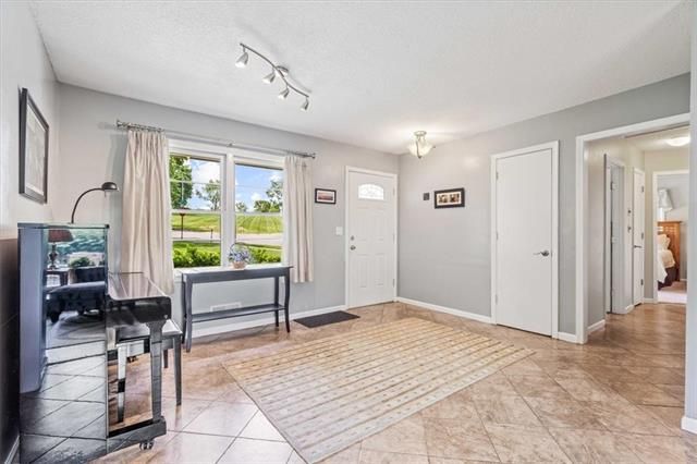215 E 110th St, Kansas City, MO 64114