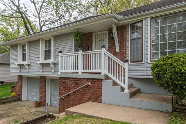 11821 E 61st St, Kansas City, MO 64133