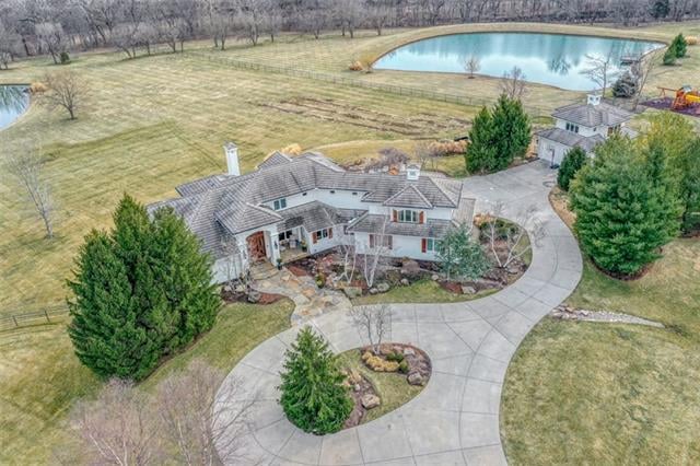 18283 Melrose Dr, Overland Park, KS 66013