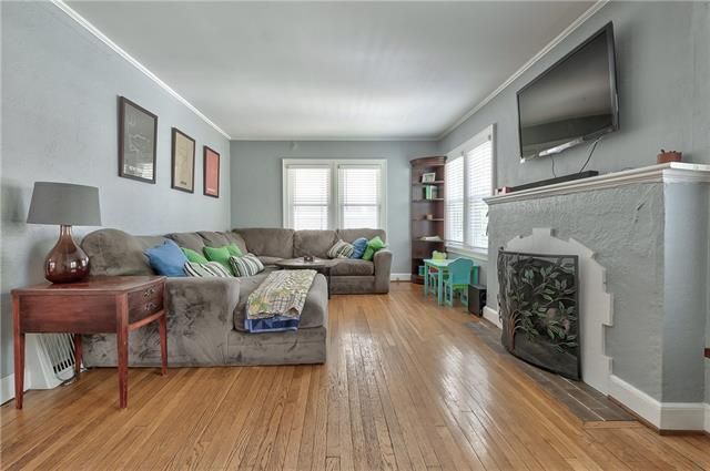 711 E 71st Ter, Kansas City, MO 64131