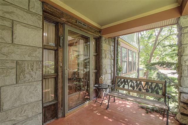 3703 Holmes St, Kansas City, MO 64109