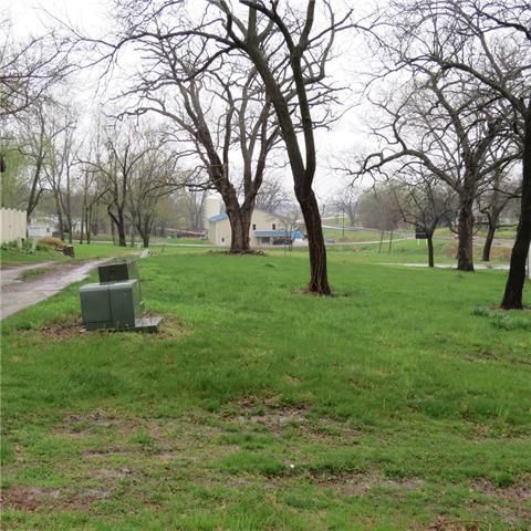 416 N High St, Stanberry, MO 64489