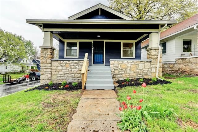 1347 E 55th St, Kansas City, MO 64110