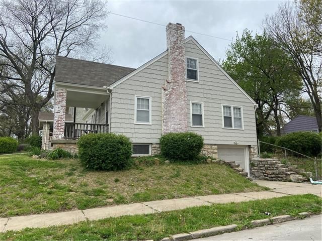 1224 E 59 St, Kansas City, MO 64110