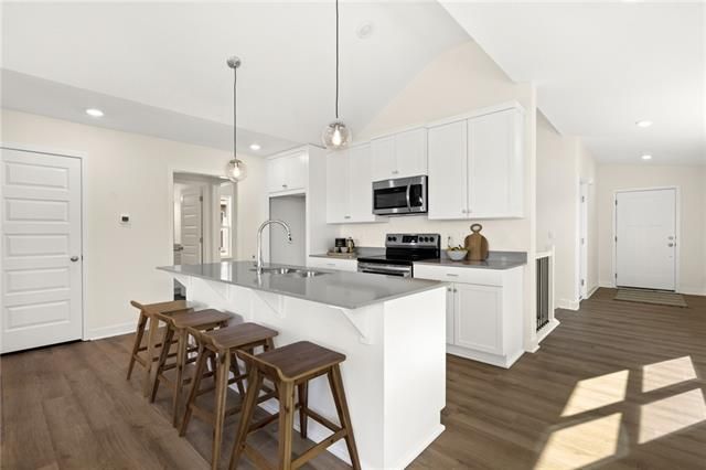 18001 Hauser St, Overland Park, KS 66013