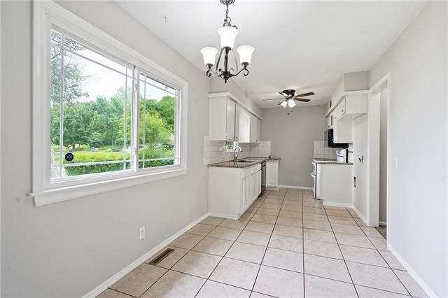 13131 W 99th St, Lenexa, KS 66215