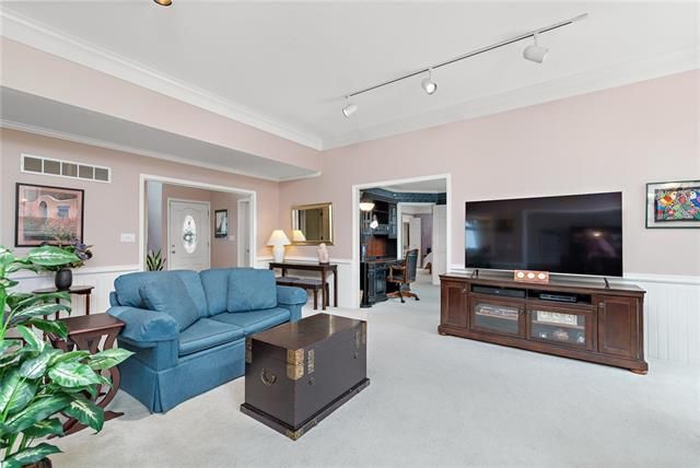 11520 Lowell St, Overland Park, KS 66210