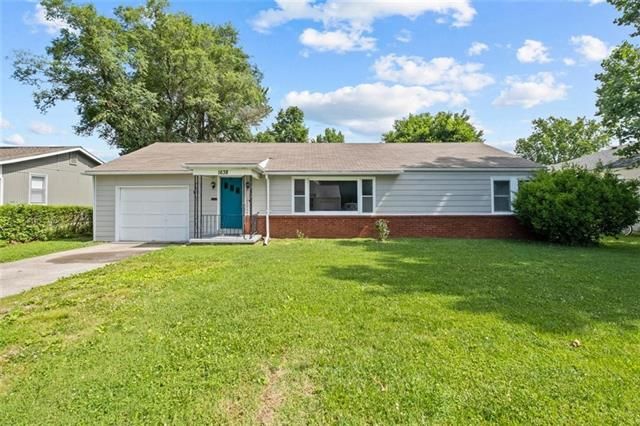 1638 Main St, Osawatomie, KS 66064