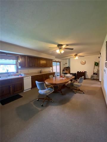 332 S Main St, Ravenwood, MO 64479