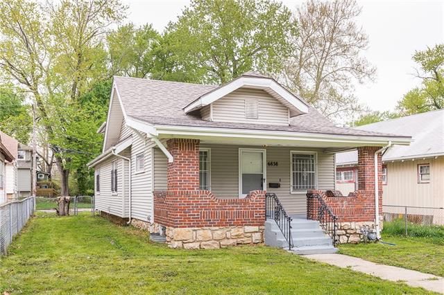 6838 Paseo St, Kansas City, MO 64132