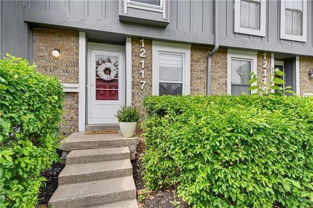 12117 W 82nd Ter, Lenexa, KS 66215