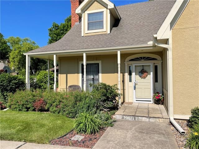 2500 NE 66th St, Kansas City, MO 64118