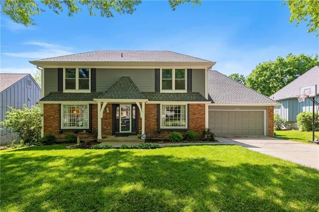 10330 Long St, Overland Park, KS 66215