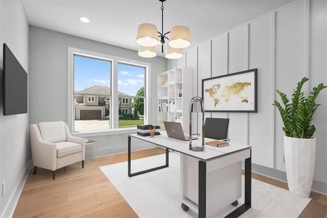 622 NE Lone Hill Dr, Lee's Summit, MO 64064