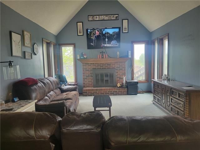 1325 N Aztec Ave, Independence, MO 64056