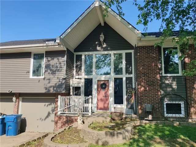 1325 N Aztec Ave, Independence, MO 64056
