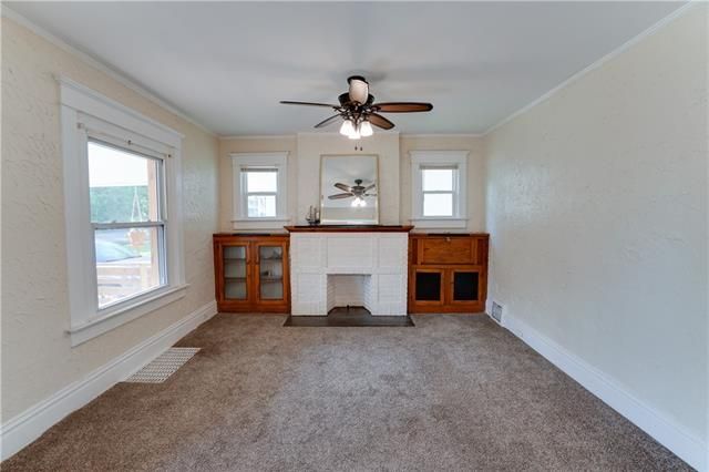 3013 Agnes Ave, Kansas City, MO 64128