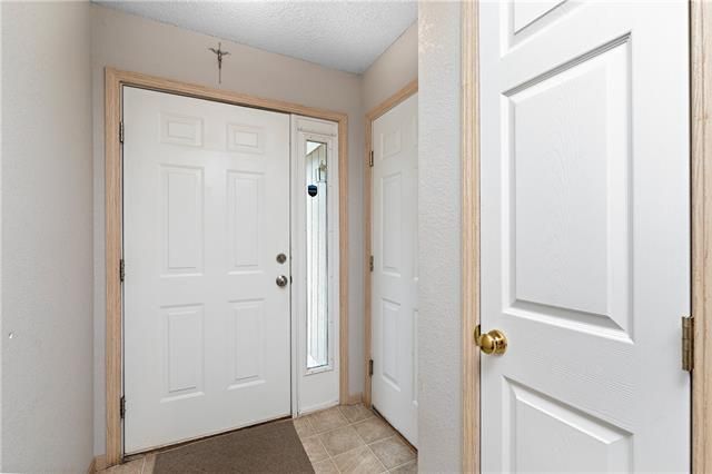 15422 E 48th St, Kansas City, MO 64136