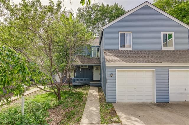 10082 N Locust St, Kansas City, MO 64155