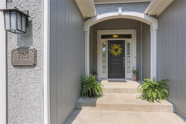 9026 N St Clair Ave, Kansas City, MO 64154