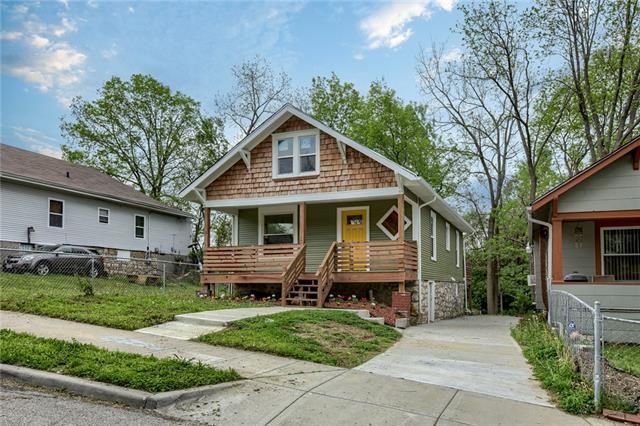 1617 E 42nd St, Kansas City, MO 64110