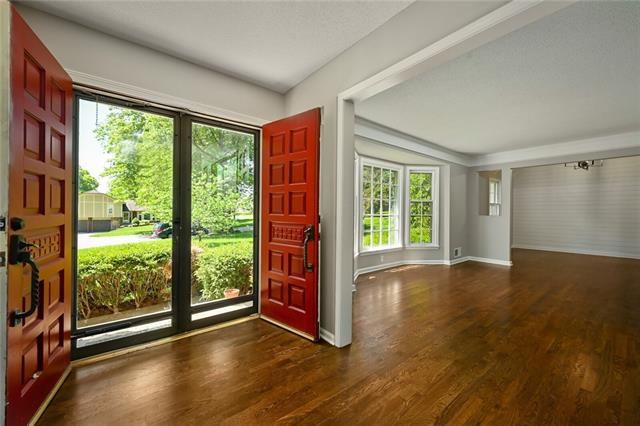 8803 Nall Ave, Overland Park, KS 66207