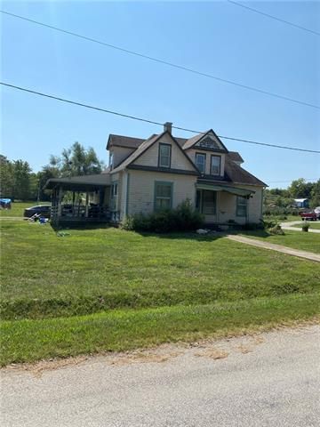 642 NE 115 St, Knob Noster, MO 65336
