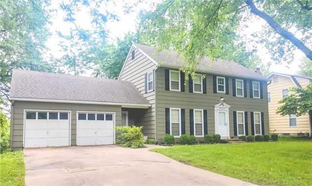 9809 Cedar St, Overland Park, KS 66207