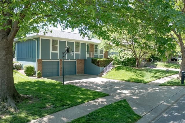 7114 N Shannon Ave E, Kansas City, MO 64152