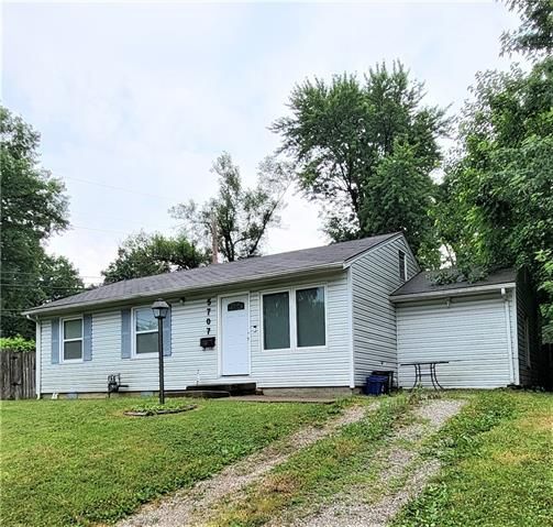 5707 E 101st St, Kansas City, MO 64137