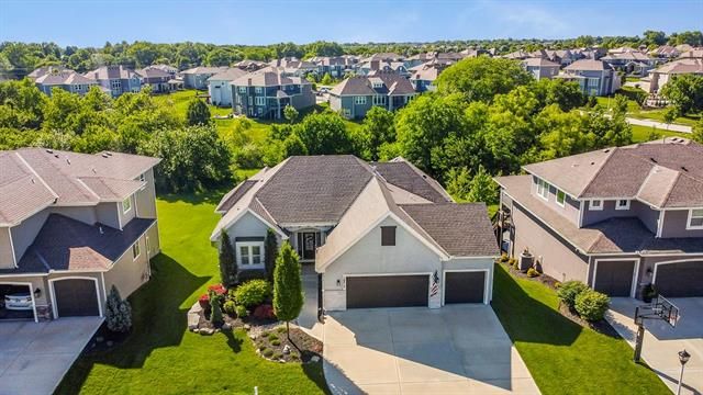16412 Knox St, Overland Park, KS 66085
