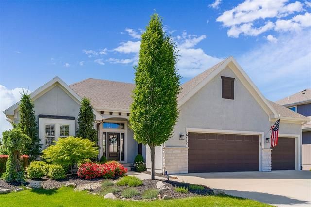 16412 Knox St, Overland Park, KS 66085