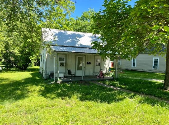 525 S Washington St, Nevada, MO 64772