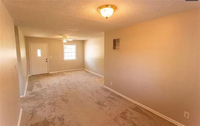 305 Grand St, Belton, MO 64012