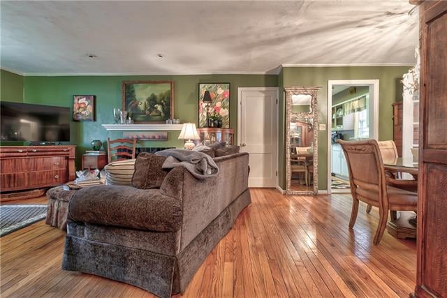 9717 Mission Rd, Overland Park, KS 66206