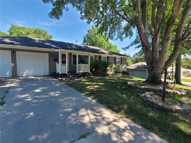 12408 E 53rd St, Kansas City, MO 64133