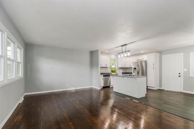 10415 E 39th Ter S, Kansas City, MO 64133