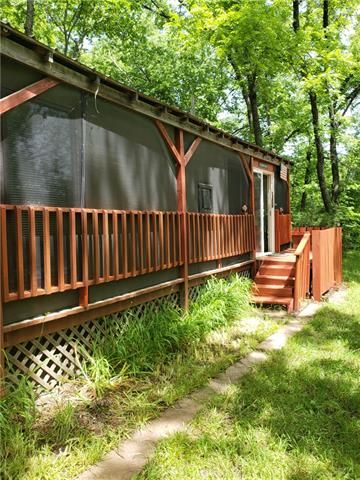74 Chickie Dr, La Cygne, KS 66040