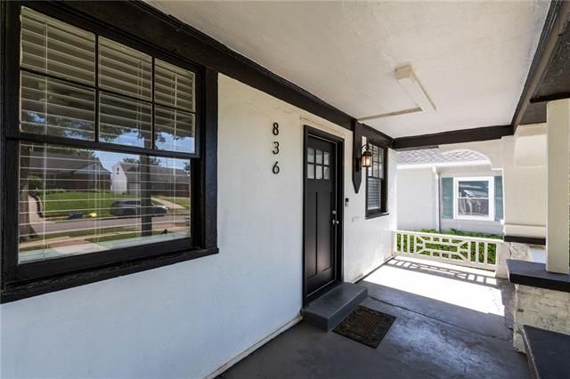 836 E 72nd St, Kansas City, MO 64132