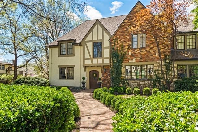1001 W 59th St, Kansas City, MO 64113