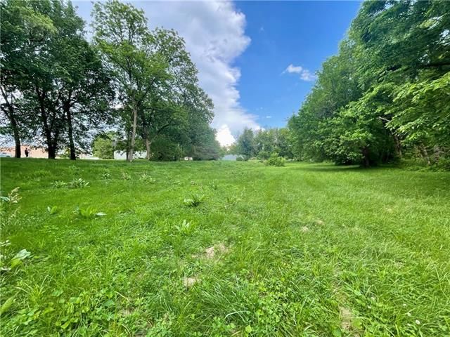 415 Riley St, Easton, KS 66020