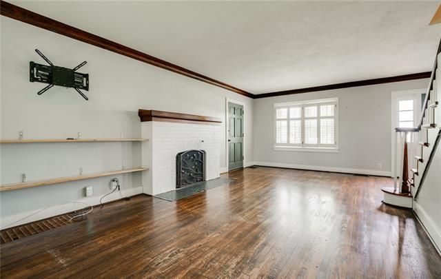 631 E 97th St, Kansas City, MO 64131