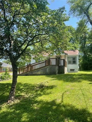 323 E Lowell St, Kansas City, MO 64119