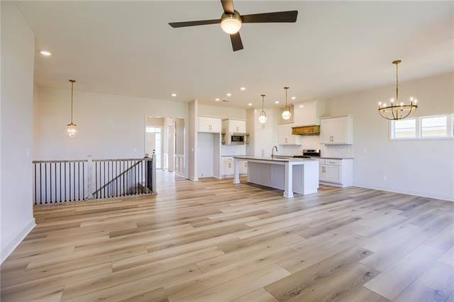 7718 NE 103rd St, Kansas City, MO 64157