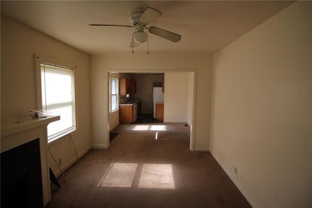 2403 E 67th Ter, Kansas City, MO 64132