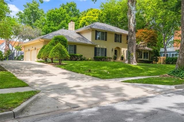 6145 Ward Pw, Kansas City, MO 64113