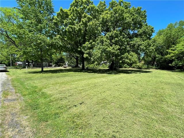 303 E Lee St, Nevada, MO 64772